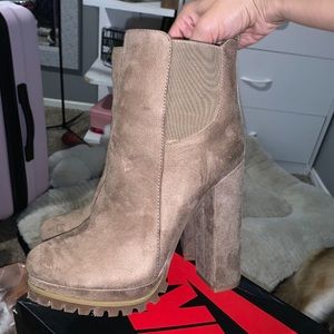 Fashion nova heeled boots